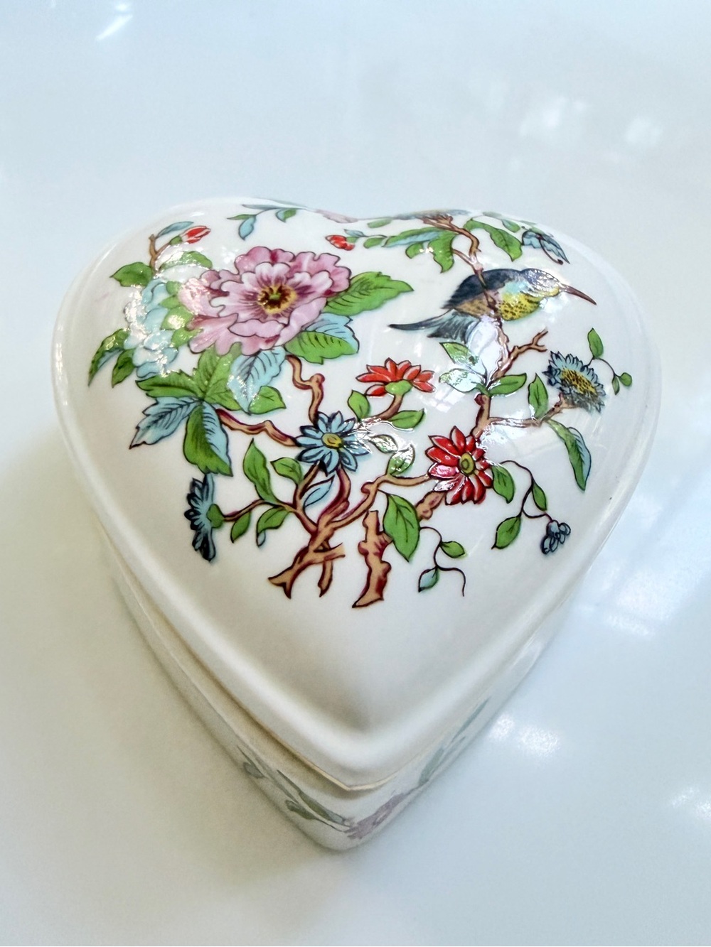 Aynsley Trinket Box Pembroke Heart Shaped Bird Flower domed lid Bone China VTG